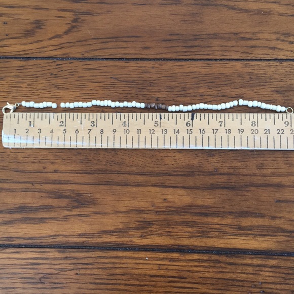 White and brown beachy anklet. - Picture 2 of 2